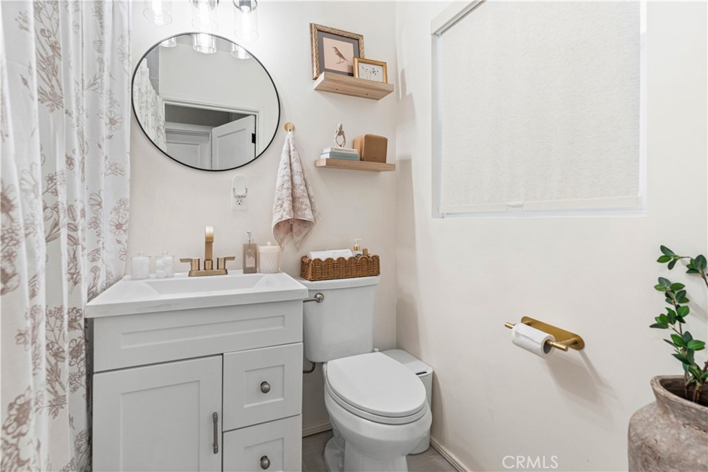 8254 Stewart And Gray Road Downey, CA 90241 - Photo 15 of 36