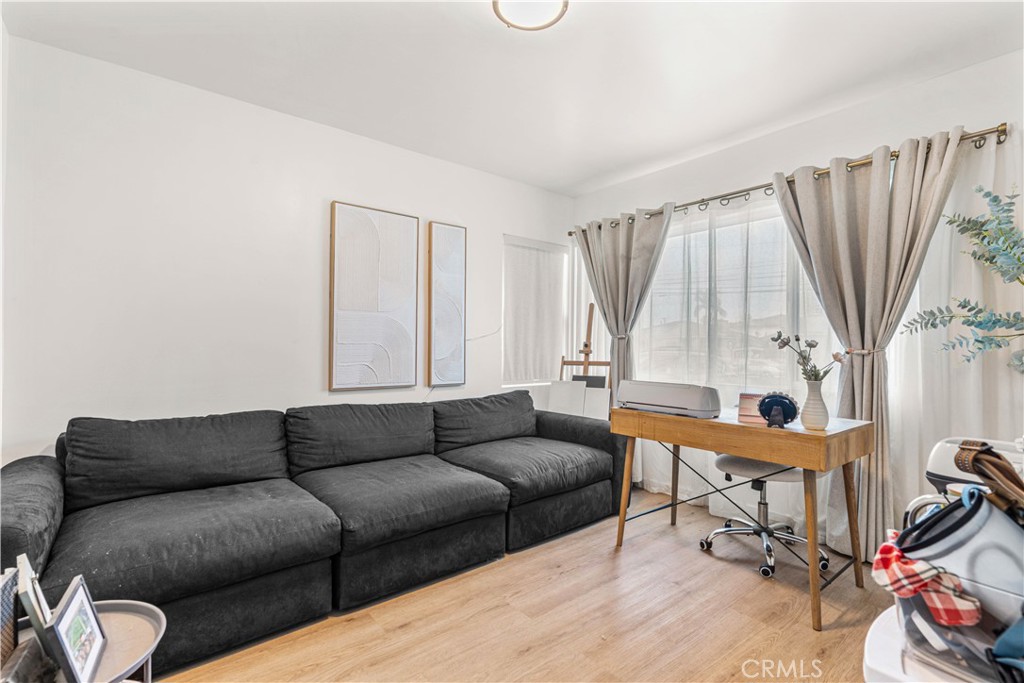 8254 Stewart And Gray Road Downey, CA 90241 - Photo 21 of 36