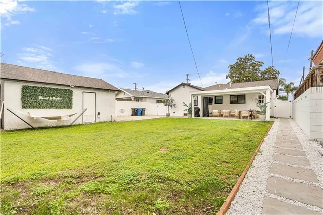 $875,000 | 8254 Stewart And Gray Road, Downey, CA 90241