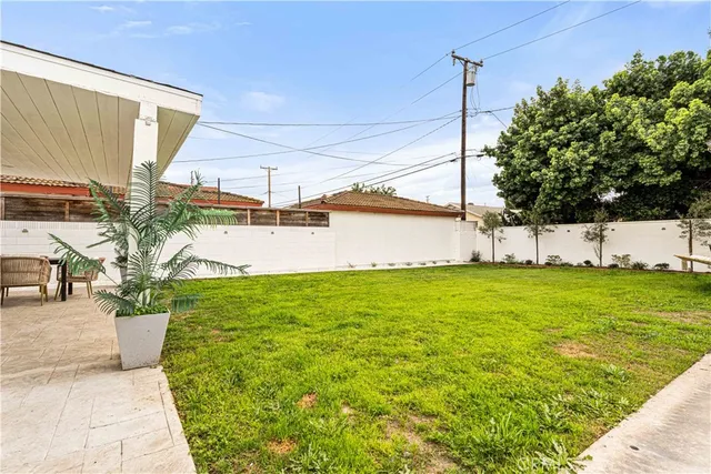 $875,000 | 8254 Stewart And Gray Road, Downey, CA 90241