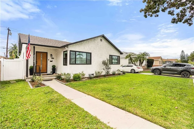 $875,000 | 8254 Stewart And Gray Road, Downey, CA 90241
