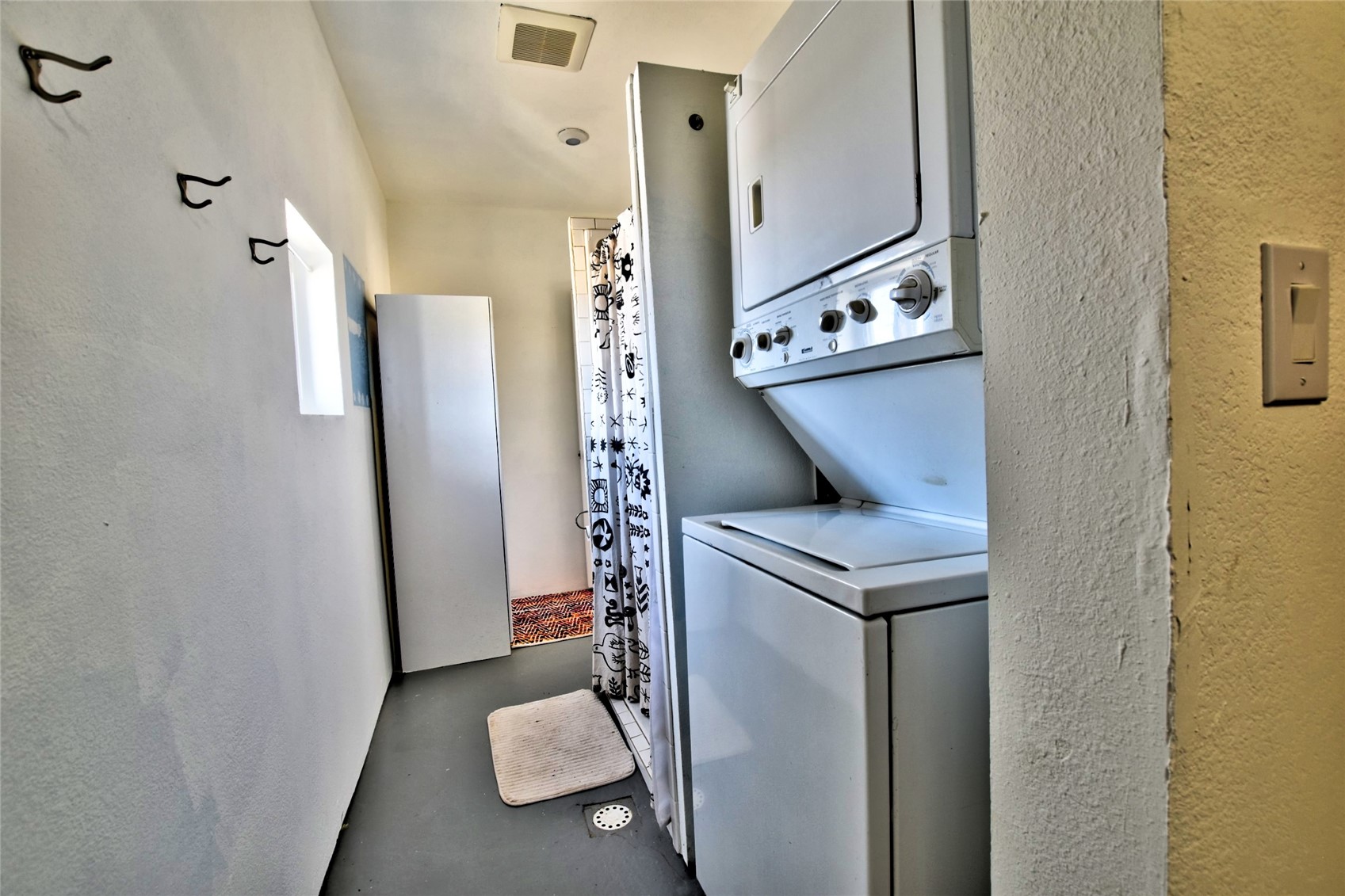 160 Rhyolite Drive Como, CO 80432 - Photo 3 of 14 a view of a hallway with elevator