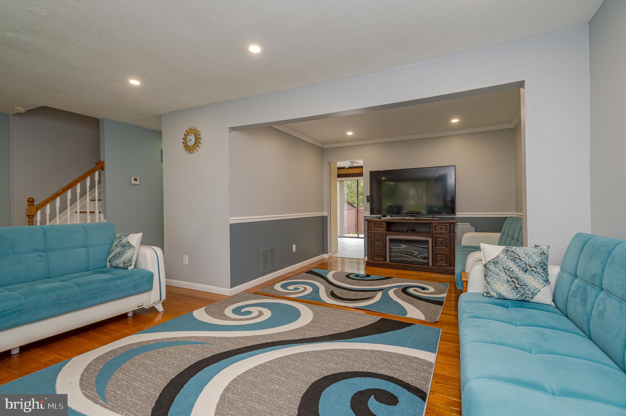 336 Bolton Road East Windsor, NJ 08520 - Photo 4 of 34