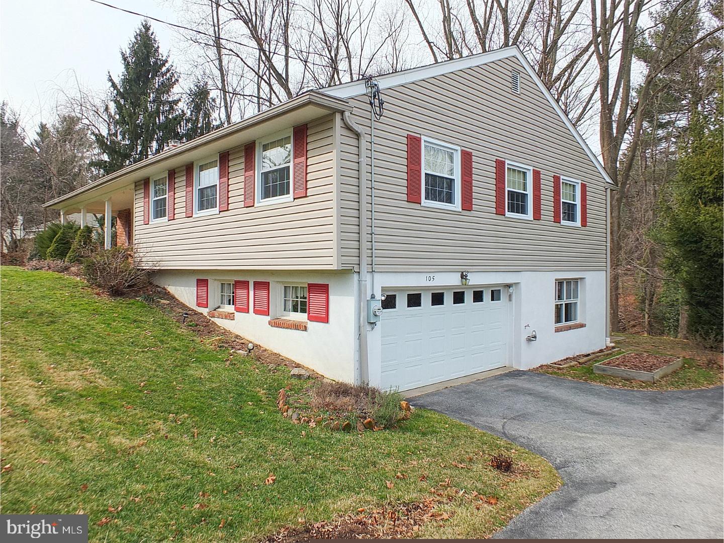 105 Cove Road Broomall, PA 19008 - Photo 2 of 20 Exterior Side