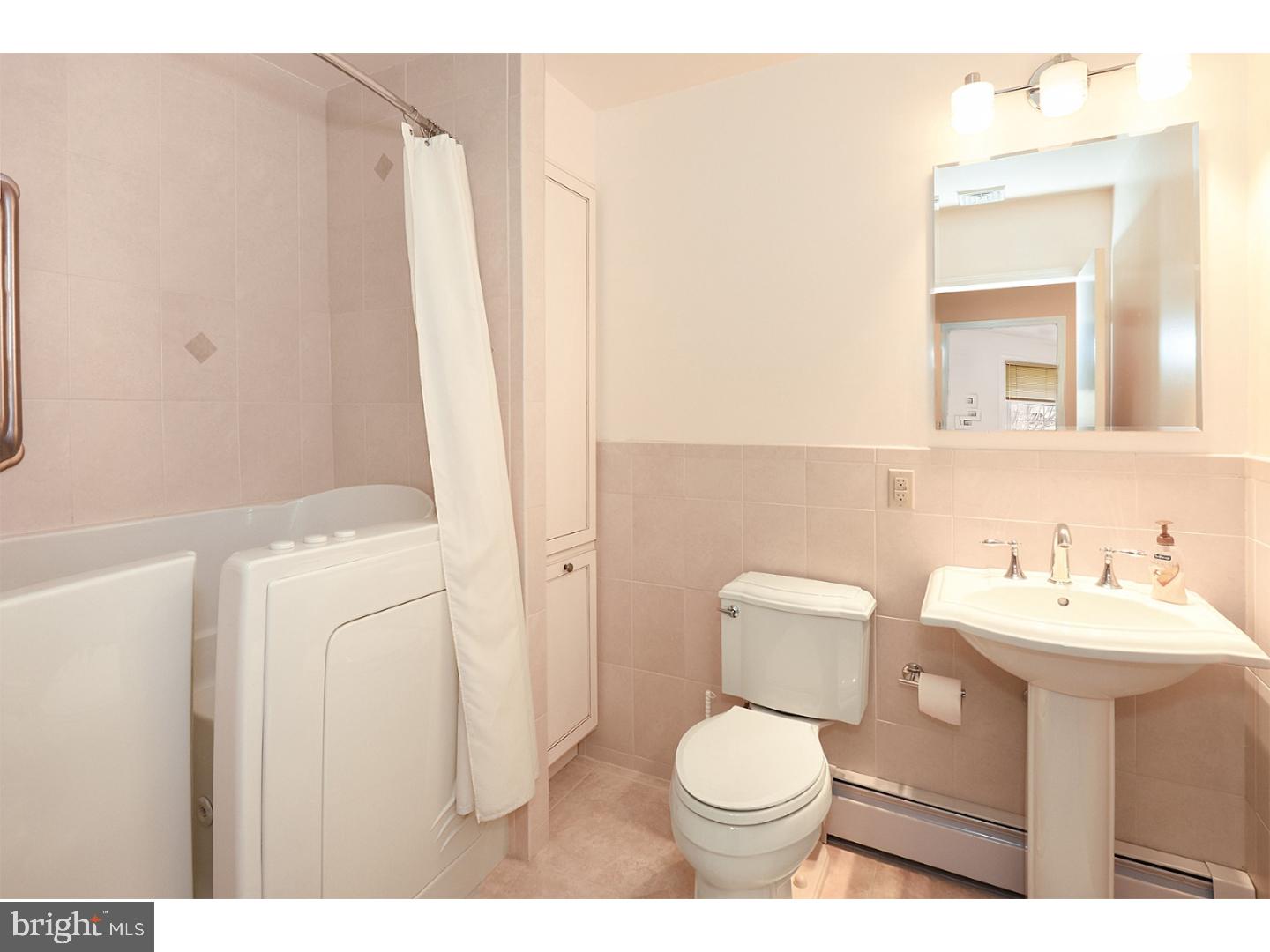 105 Cove Road Broomall, PA 19008 - Photo 13 of 20 Bathroom