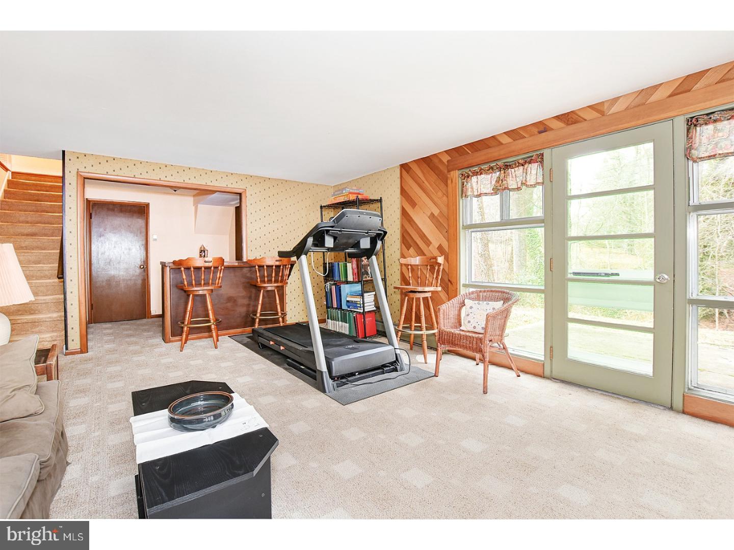 105 Cove Road Broomall, PA 19008 - Photo 15 of 20 Family Room