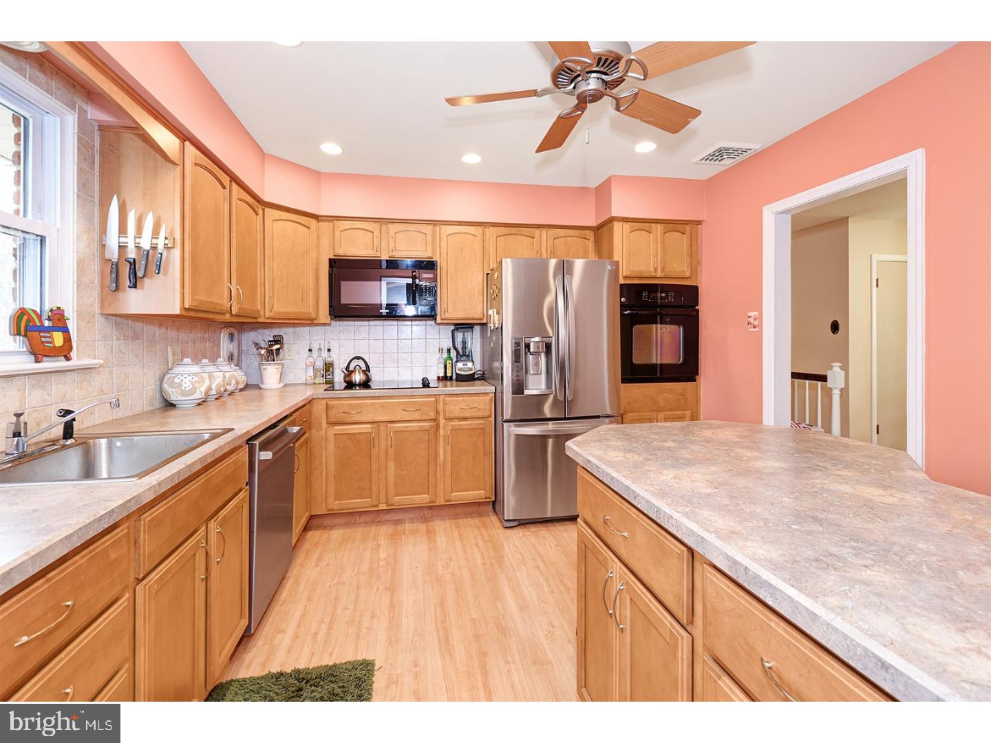 105 Cove Road Broomall, PA 19008 - Photo 6 of 20 Kitchen