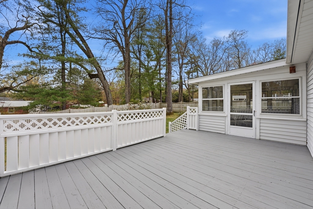 9 Jennifer Drive West Springfield, MA 01089 - Photo 17 of 42