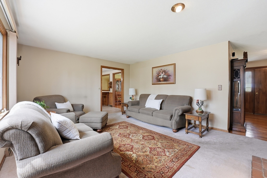9 Jennifer Drive West Springfield, MA 01089 - Photo 20 of 42