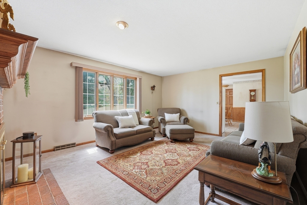 9 Jennifer Drive West Springfield, MA 01089 - Photo 21 of 42