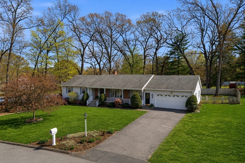 9 Jennifer Drive West Springfield, MA 01089 - Photo 3 of 42
