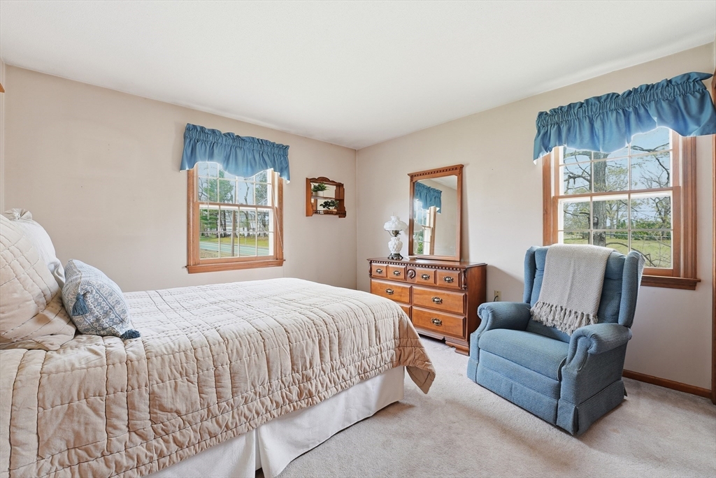 9 Jennifer Drive West Springfield, MA 01089 - Photo 34 of 42