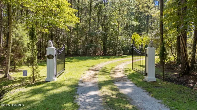 $1,250,000 | 3395 Upper Neck Road, Bayboro, NC 28515