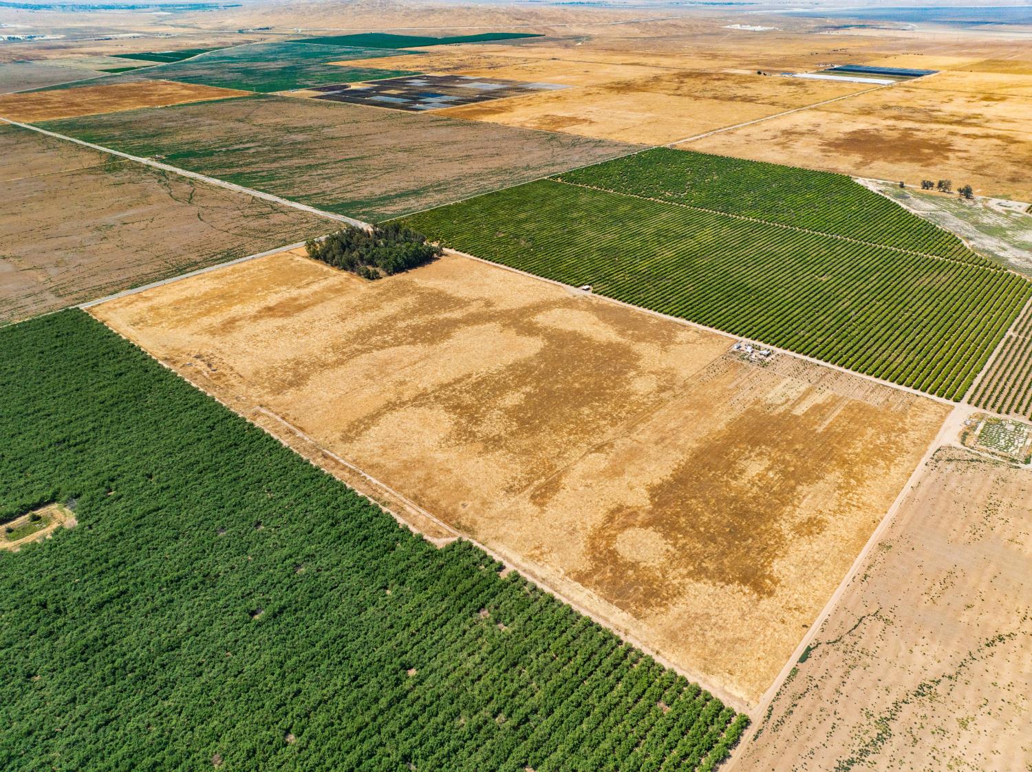 0 Gardner Field Road Bakersfield, CA 93311 - Photo 9 of 31 a view of an ocean and beach
