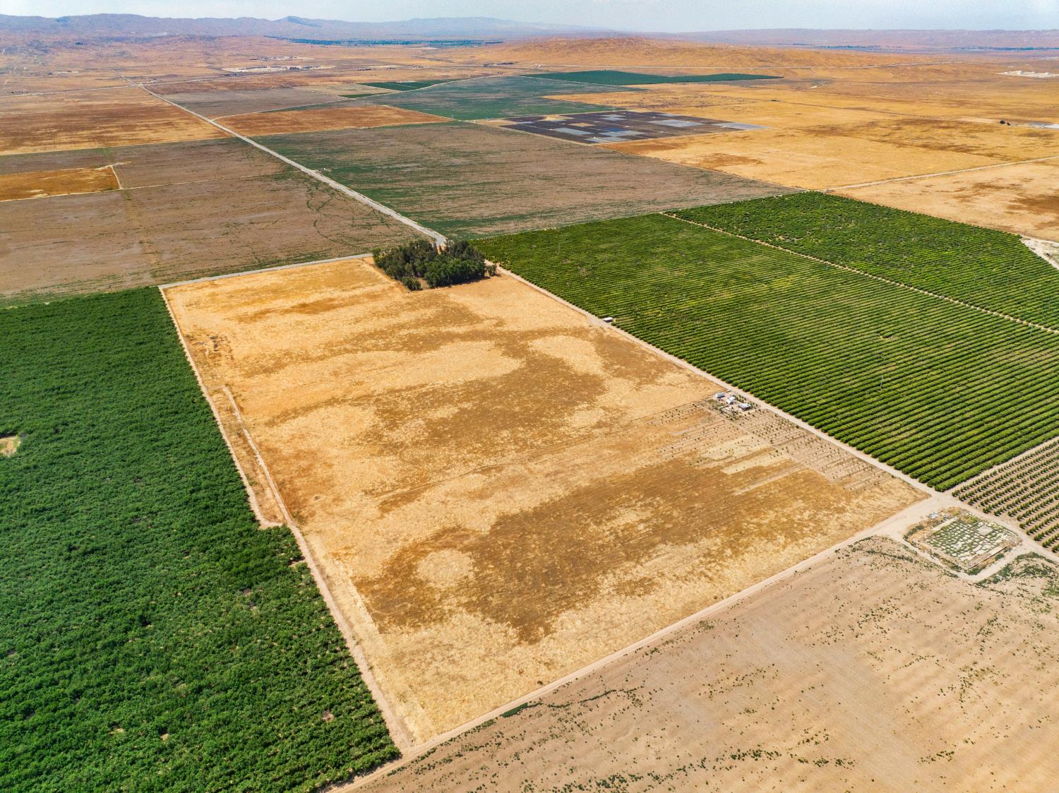 0 Gardner Field Road Bakersfield, CA 93311 - Photo 10 of 31 a view of an ocean and beach