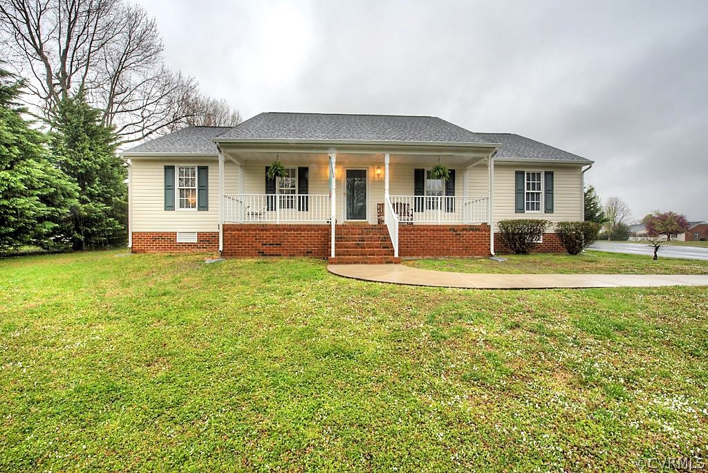 4943 Windsor Road Sandston, VA 23150 - Photo 2 of 47 Gallery Image 2