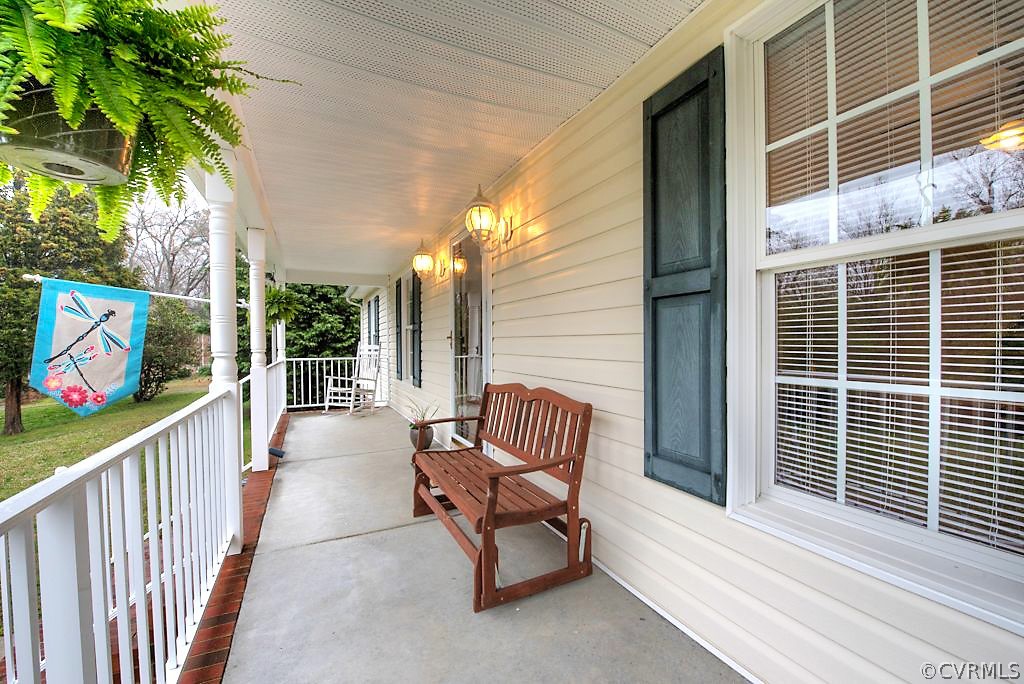 4943 Windsor Road Sandston, VA 23150 - Photo 5 of 47 Gallery Image 5