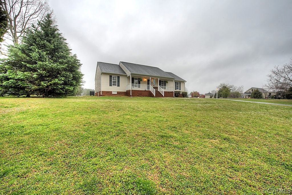 4943 Windsor Road Sandston, VA 23150 - Photo 9 of 47 Gallery Image 9