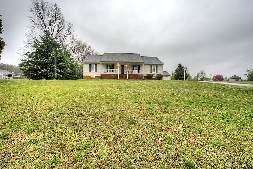 4943 Windsor Road Sandston, VA 23150 - Photo 10 of 47 Gallery Image 10