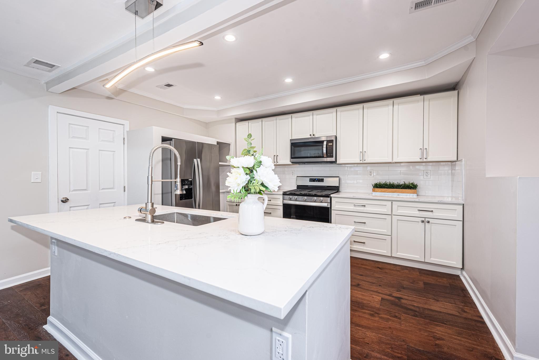 528 Tunbridge Road Baltimore, MD 21212 - Photo 9 of 40