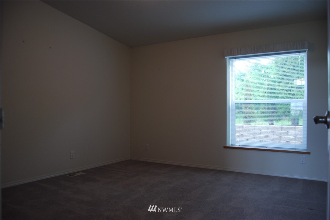 12 Caudill Road Omak, WA 98841 - Photo 27 of 37 an empty room with a window