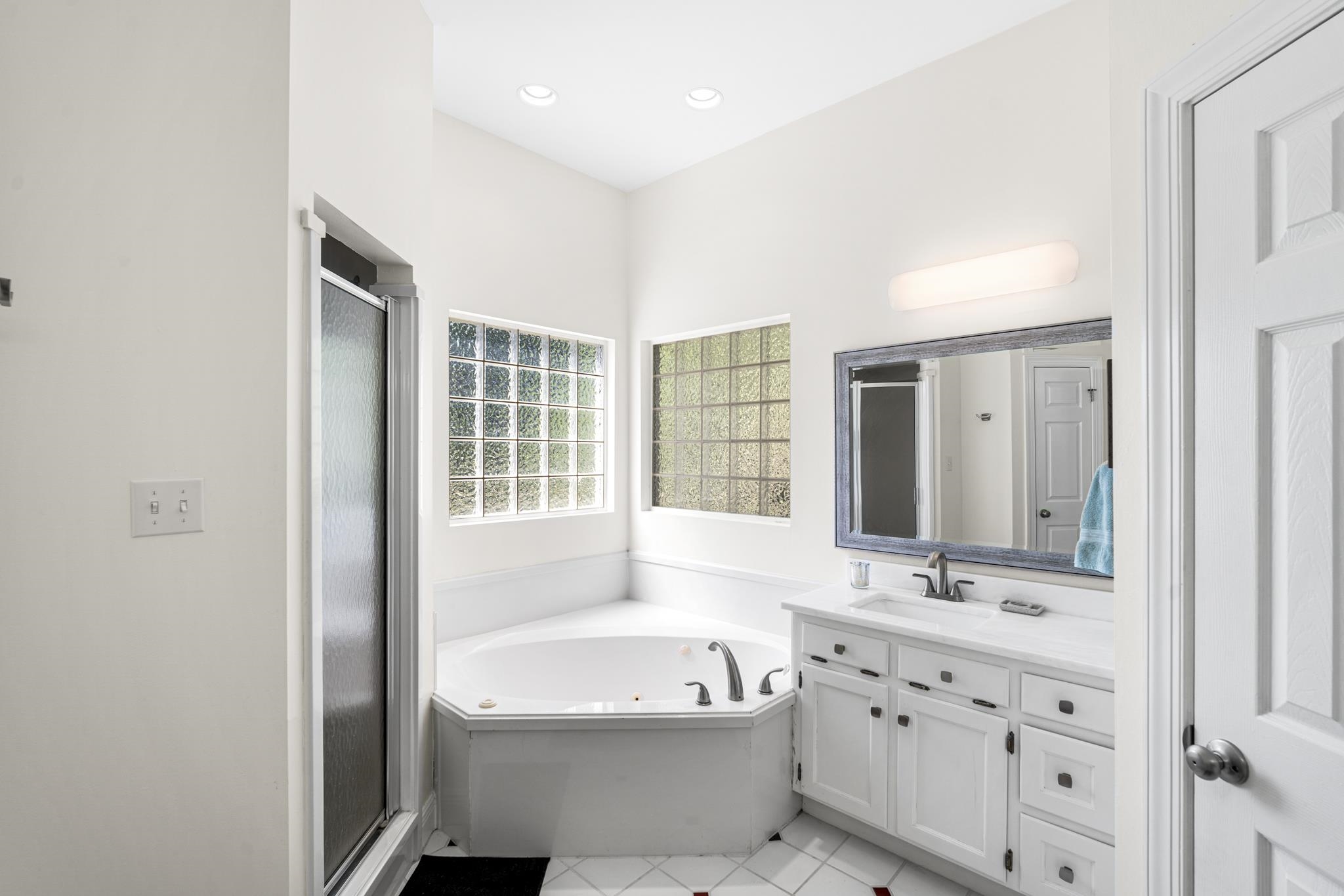 110 Cedar Pointe Fairhope, AL 36532 - Photo 32 of 56 Primary Bathroom