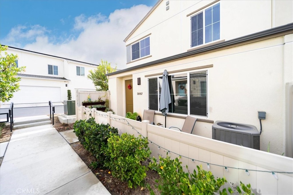 35157 Grove Trail Fallbrook, CA 92028 - Photo 3 of 55