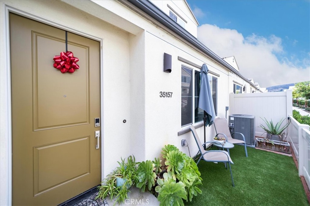 35157 Grove Trail Fallbrook, CA 92028 - Photo 4 of 55