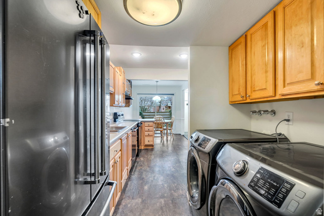 3221 North Shadowbrook Circle Provo, UT 84604 - Photo 6 of 29 Laundry room with independent washer and dryer