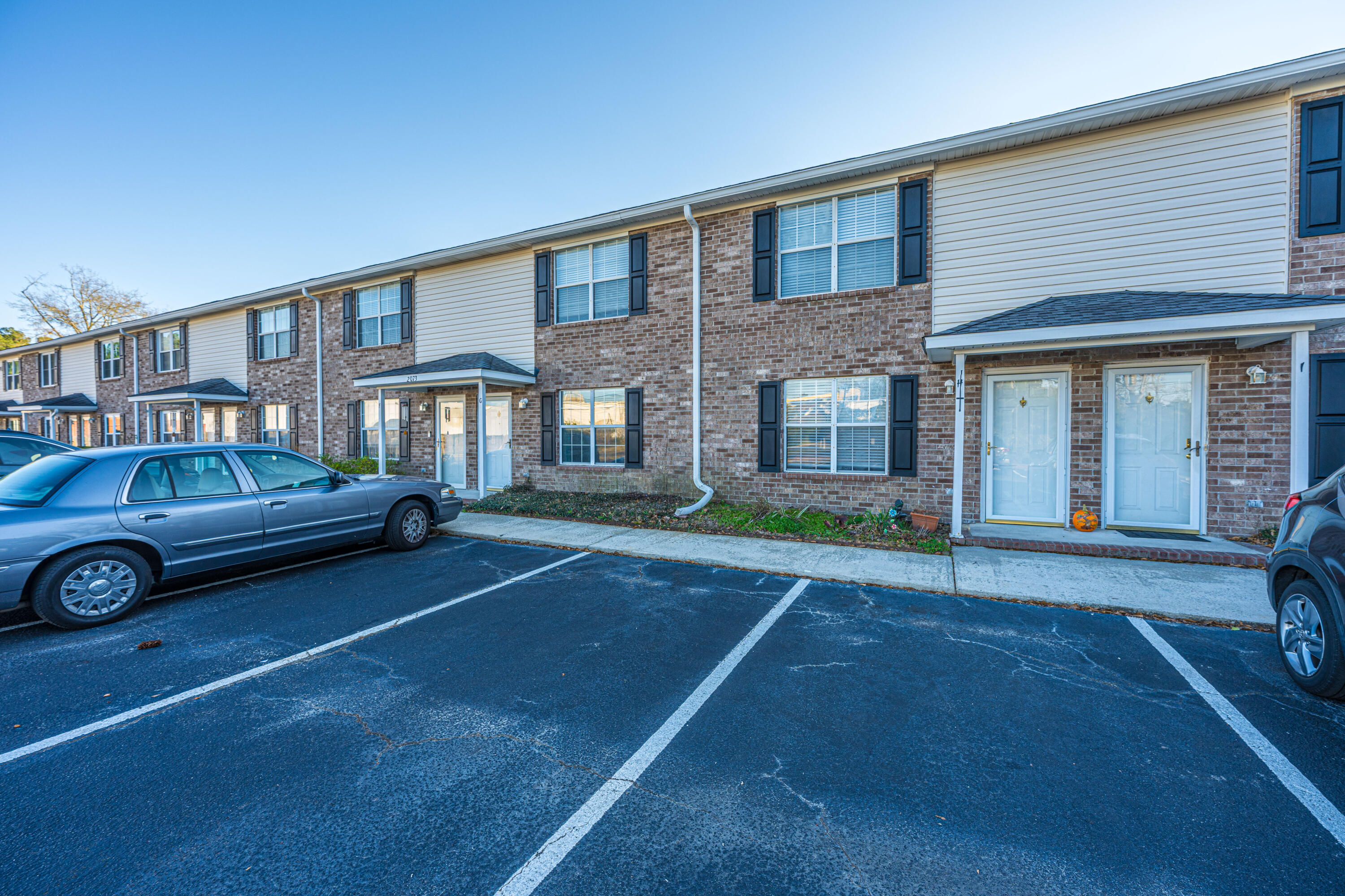 2073 Rondo Street, Unit H Charleston, SC 29414 - Photo 1 of 38 2073RhondoStUnitH001