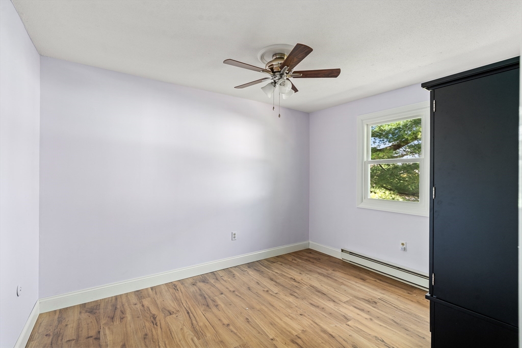 41 South Street, Unit 11 Easthampton, MA 01027 - Photo 18 of 30 an empty room with a window