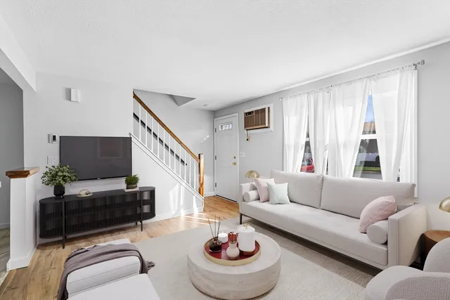 $279,900 | 41 South Street, Unit 11, Easthampton, MA 01027