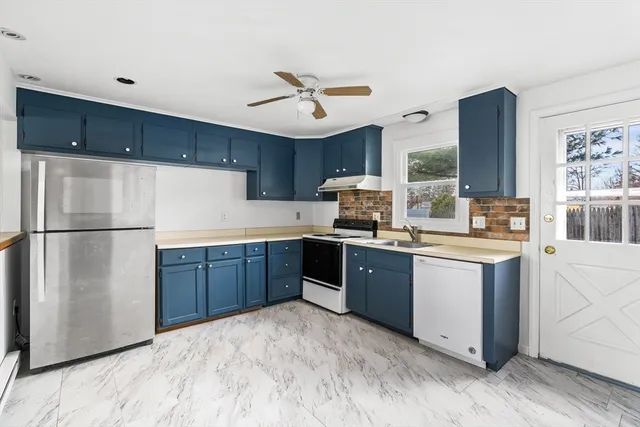 $279,900 | 41 South Street, Unit 11, Easthampton, MA 01027