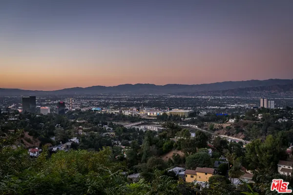 $15,995 | 7177 Pacific View Drive, Los Angeles, CA 90068