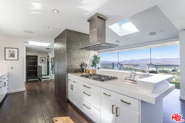 $15,995 | 7177 Pacific View Drive, Los Angeles, CA 90068