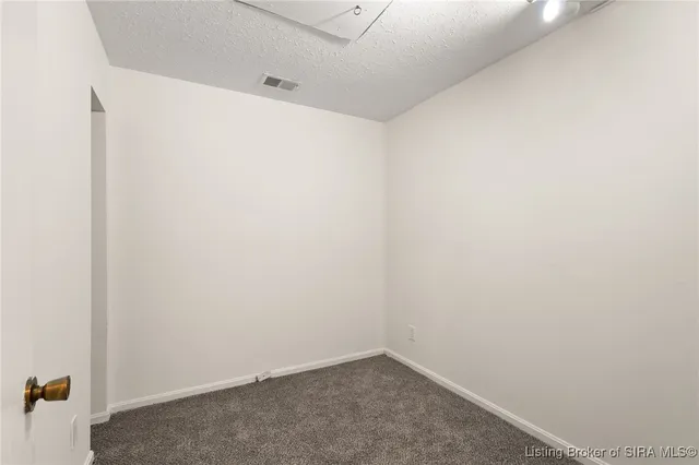 $129,900 | 710 Victoria Court, New Albany, IN 47150