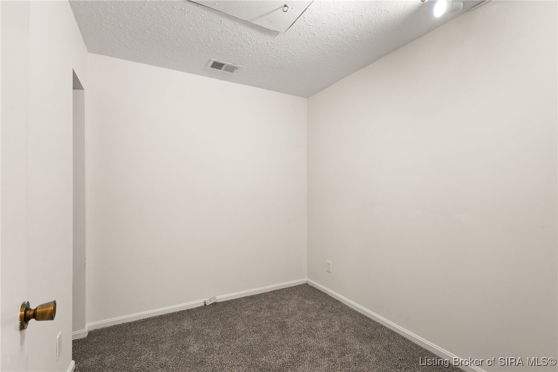 710 Victoria Court New Albany, IN 47150 - Photo 14 of 26