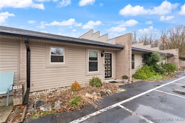 $129,900 | 710 Victoria Court, New Albany, IN 47150