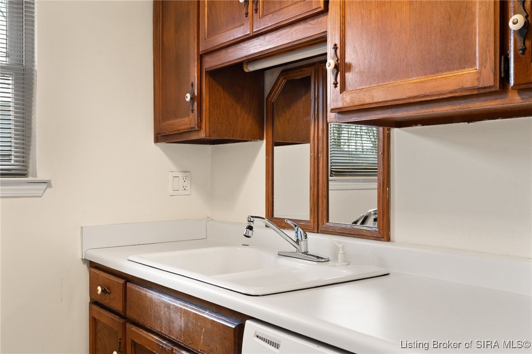 710 Victoria Court New Albany, IN 47150 - Photo 10 of 26