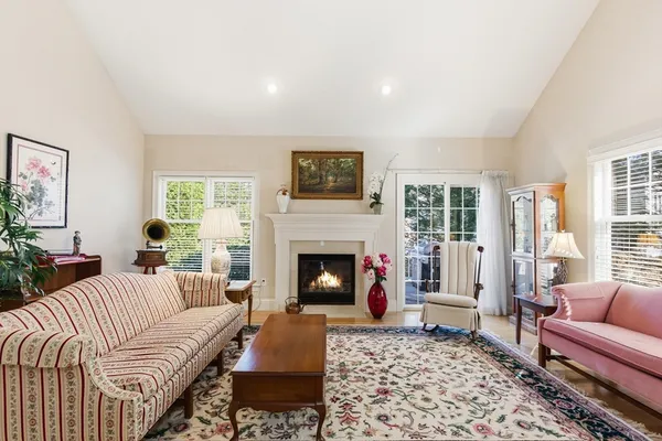 $809,000 | 22 Sauta Farm Way, Unit 22, Hudson, MA 01749