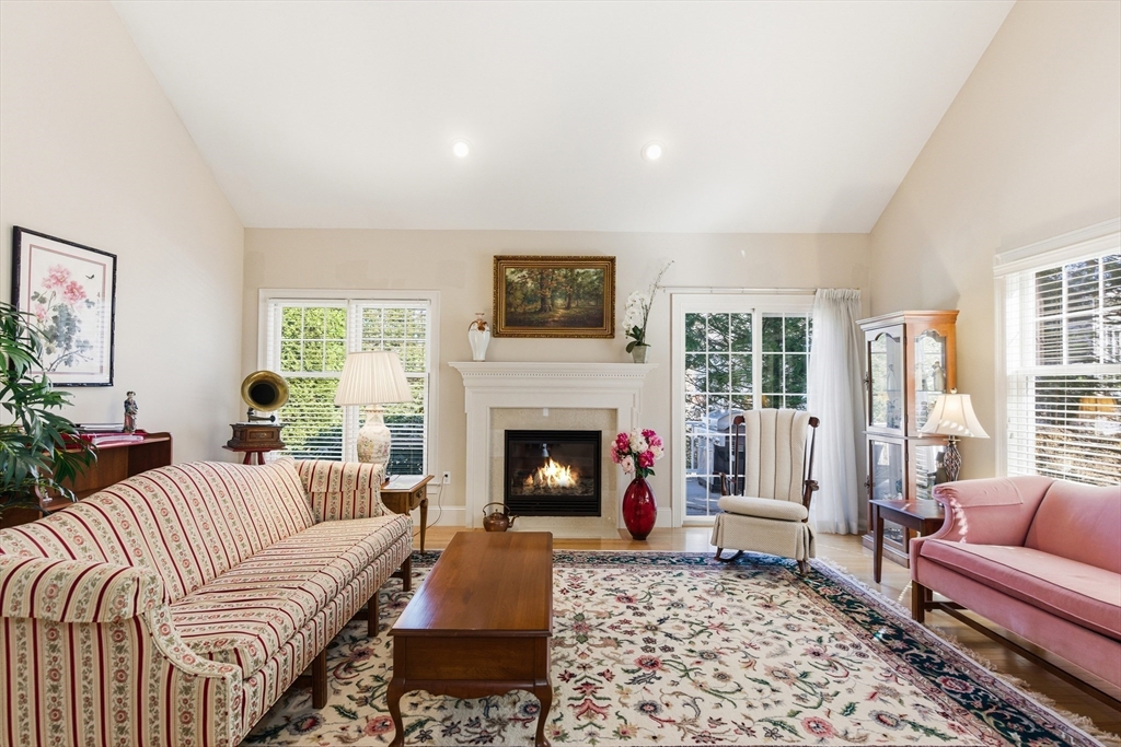 22 Sauta Farm Way, Unit 22 Hudson, MA 01749 - Photo 4 of 32