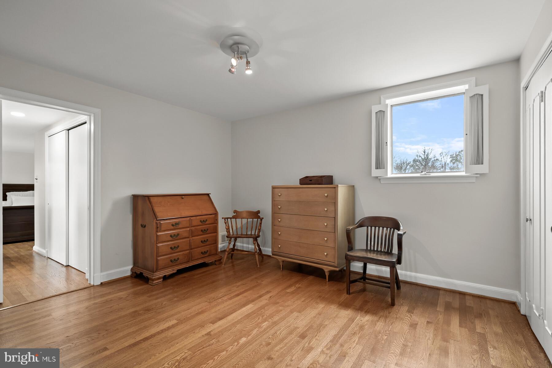 5612 Marengo Road Bethesda, MD 20816 - Photo 19 of 38 Sitting room/Office in Primary Suite