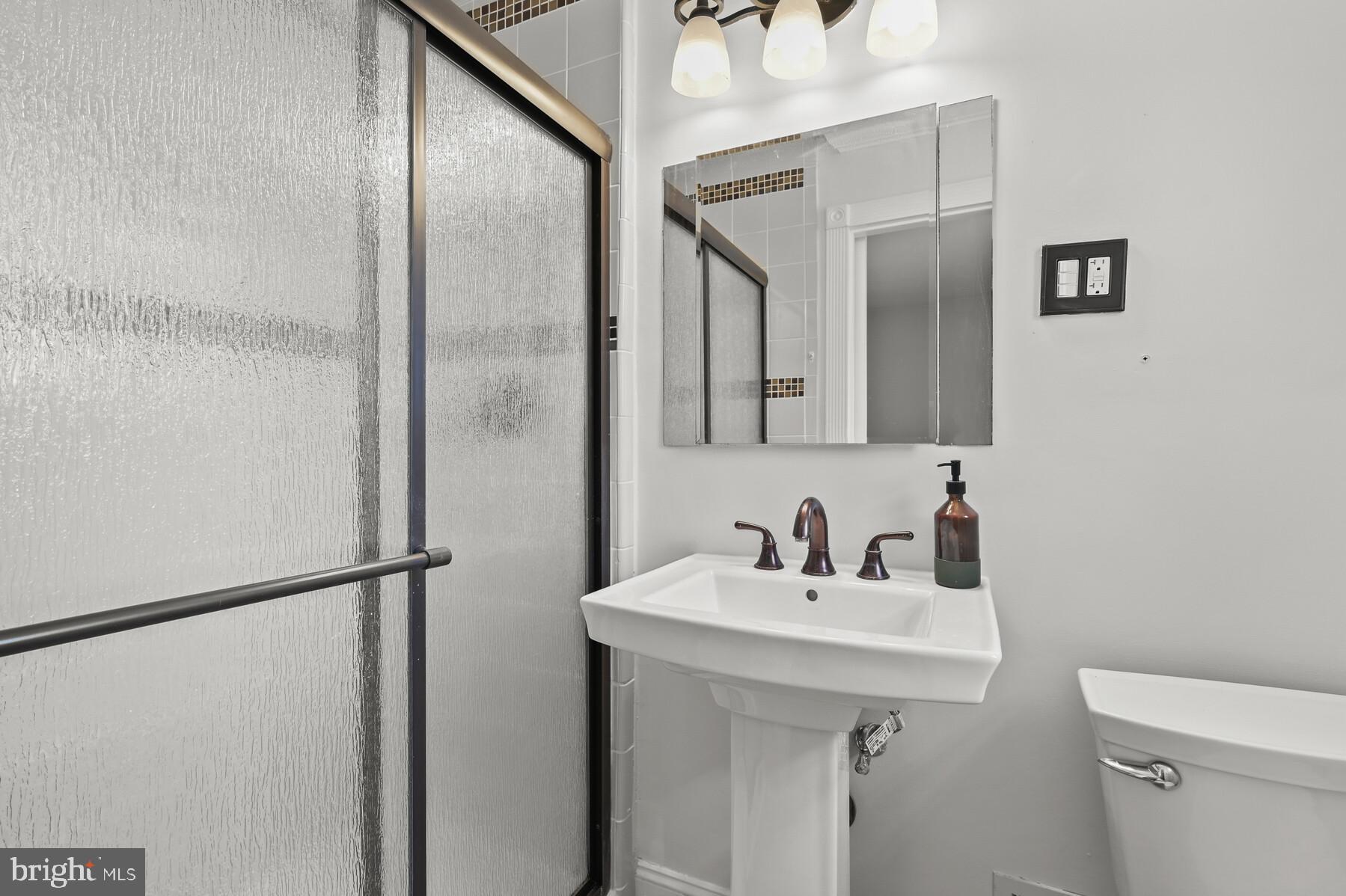 5612 Marengo Road Bethesda, MD 20816 - Photo 22 of 38 UPDATED Bath #2