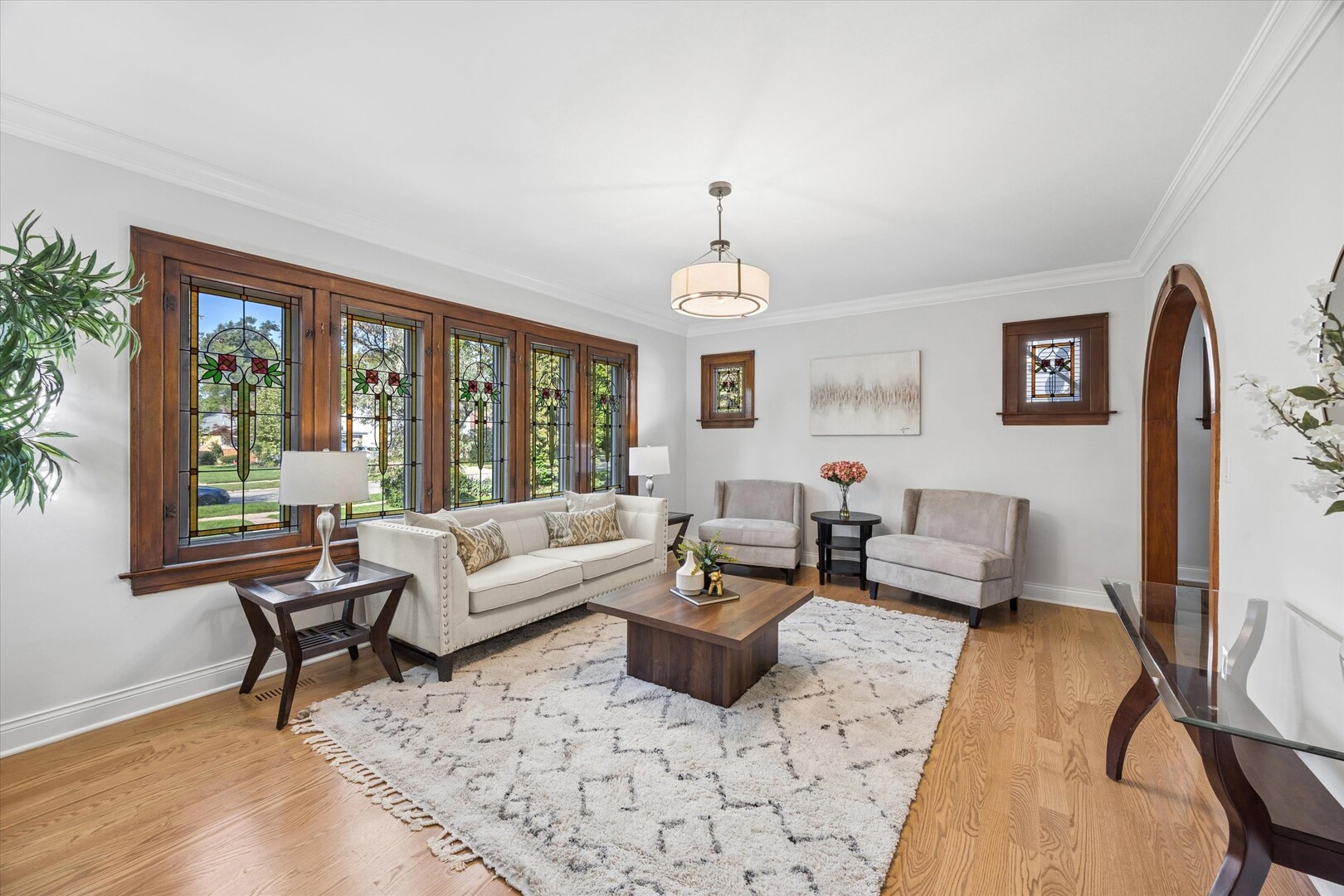 354 Lionel Road Riverside, IL 60546 - Photo 7 of 40 Gallery Image 7