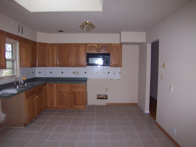 6105 Sands Road Crystal Lake, IL 60014 - Photo 3 of 19