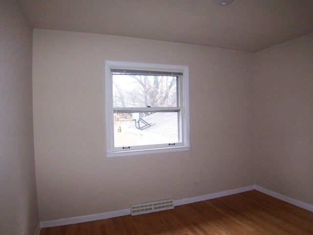 6105 Sands Road Crystal Lake, IL 60014 - Photo 7 of 19