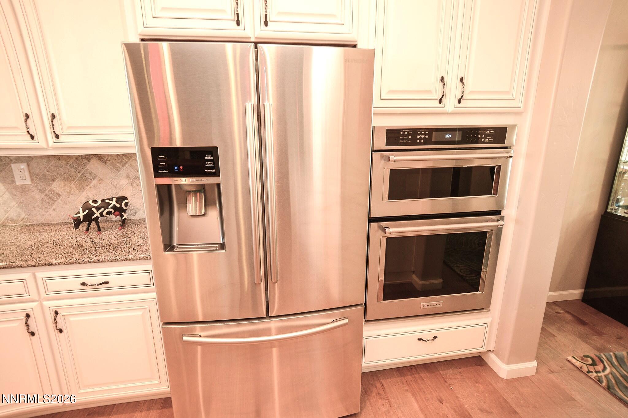2300 Maximus Lane Reno, NV 89521 - Photo 8 of 44 Refer Spped oven