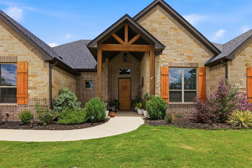 915 Taylor Branch Springtown, TX 76082 - Photo 3 of 31