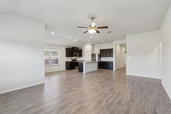 $2,500 | 3537 Tahiti Lane, Fort Worth, TX 76123