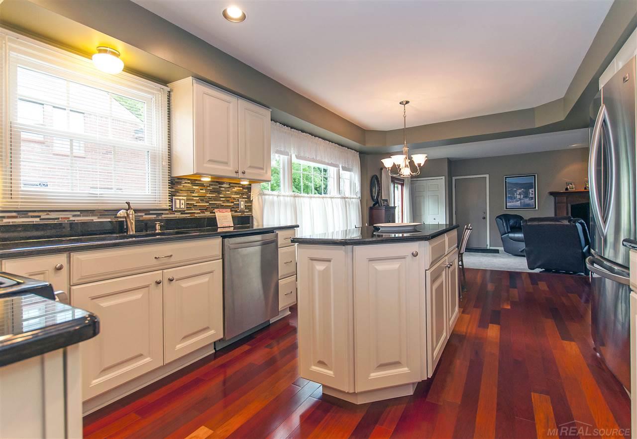 515 Fisher Road Grosse Pointe, MI 48230 - Photo 9 of 42